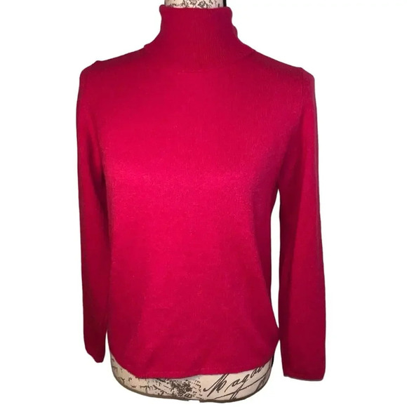 Valerie Stevens ,S Vintage cashmere long sleeve turtleneck raspberry sweater ￼￼ - Picture 1 of 9